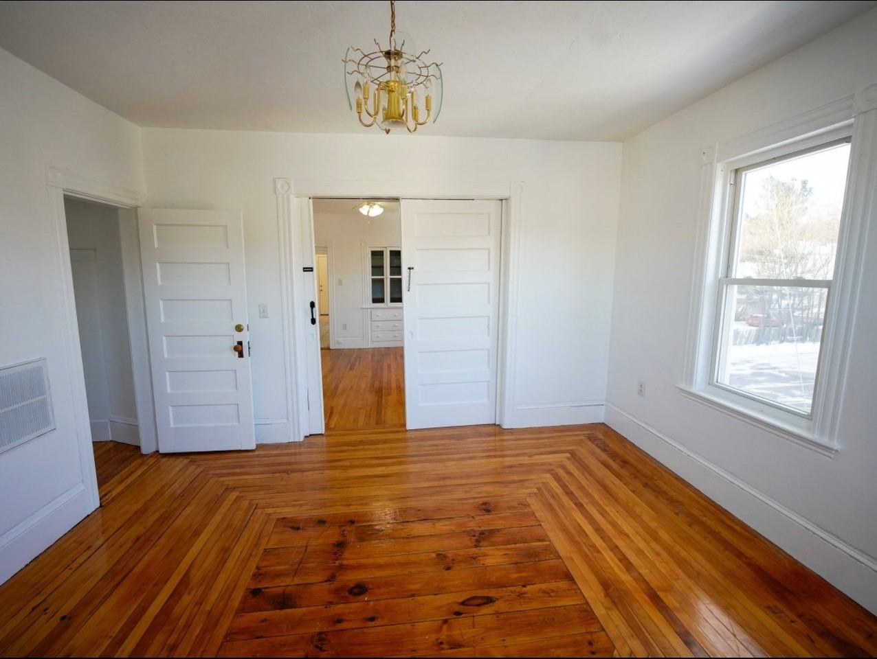 4 Greenwood St #3 - Photo 4 of 9