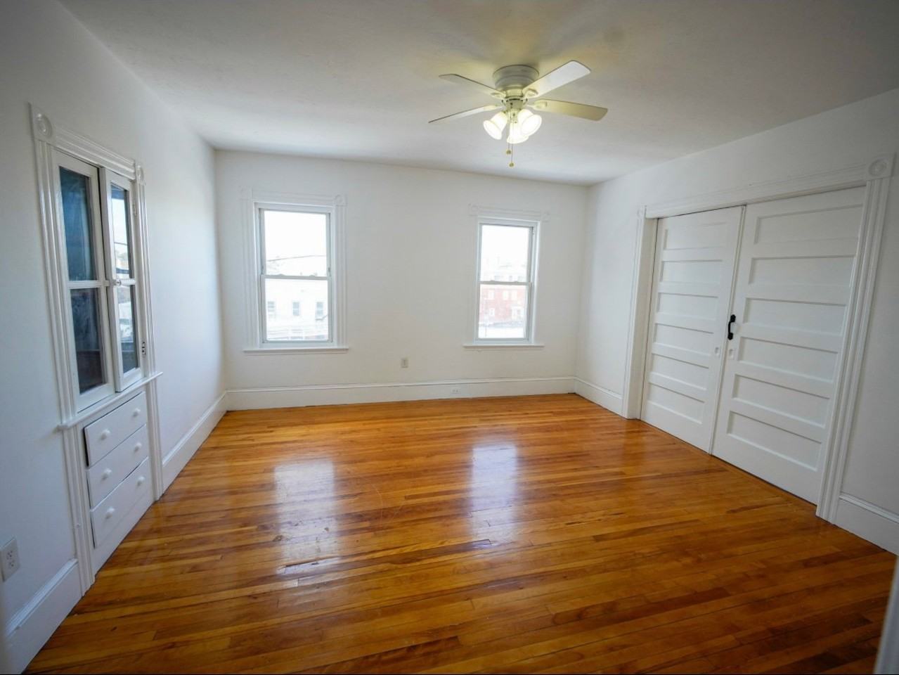 4 Greenwood St #3 - Photo 5 of 9