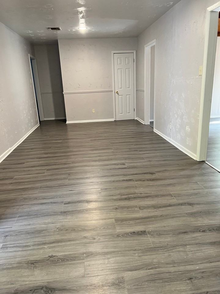 1015 Shirley Ln - Photo 7 of 18