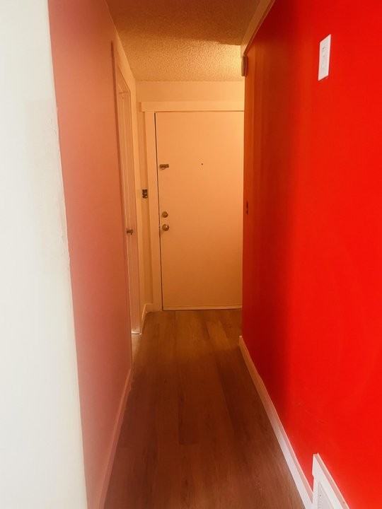 844 S Roberta St #1 - Photo 7 of 13