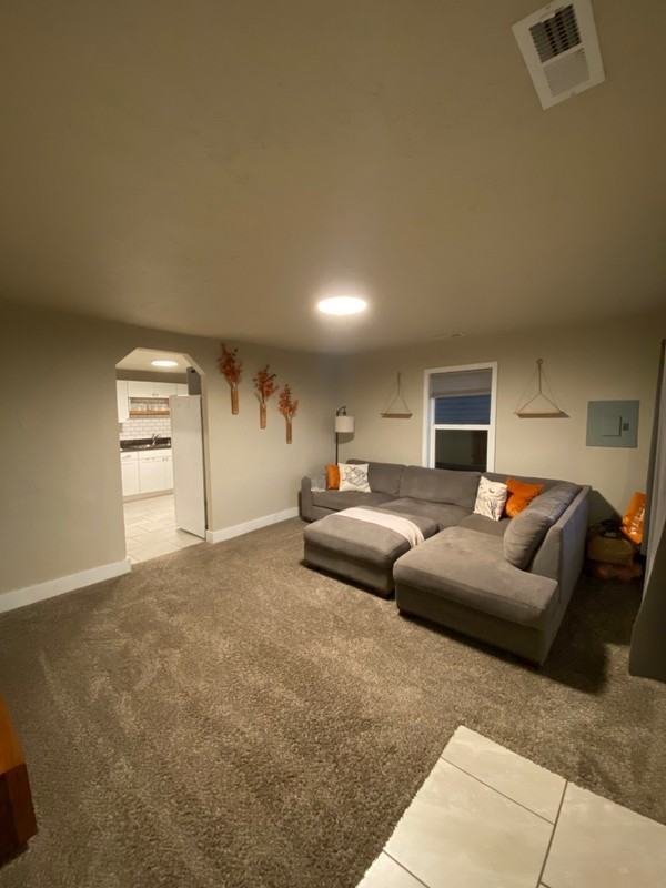 1660 Gibson Ave - Photo 4 of 13