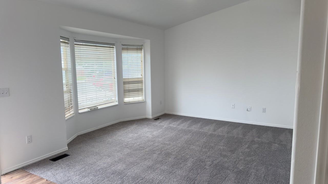 3786 W Beau View Ct - Photo 4 of 20