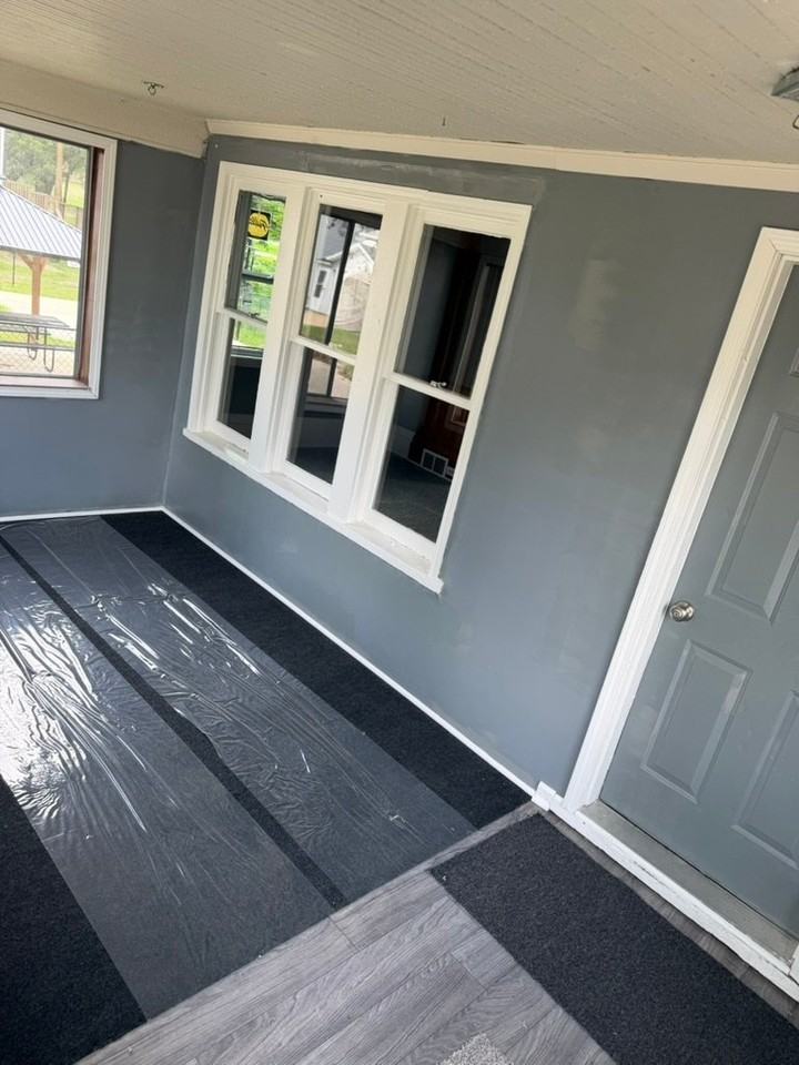 105 Lincoln Ct - Photo 2 of 13