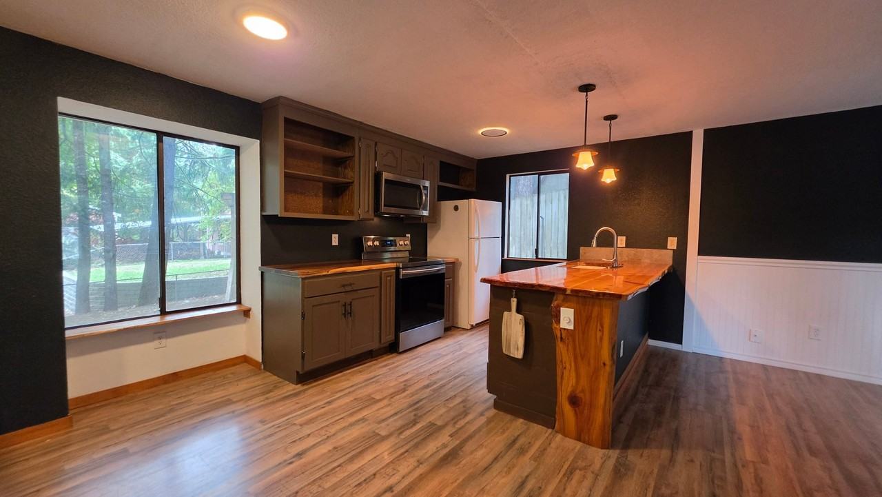 130 Ne Wanda Ln - Photo 2 of 9