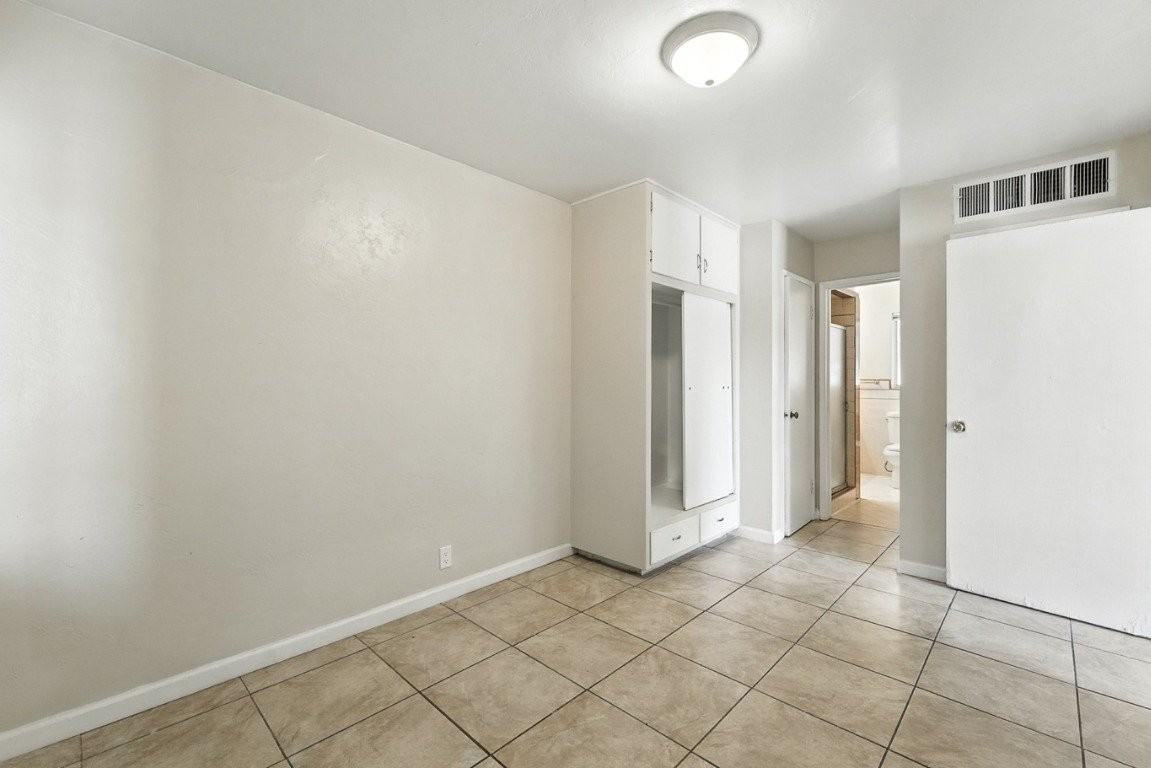 127 W 18th St #6 - Photo 4 of 13