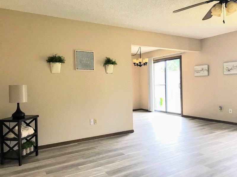 719 Hawthorne Pl - Photo 2 of 22