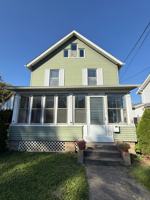 featured image of 547 W Maple St