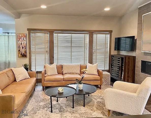 3160 S 15th Ave - Photo 2 of 19