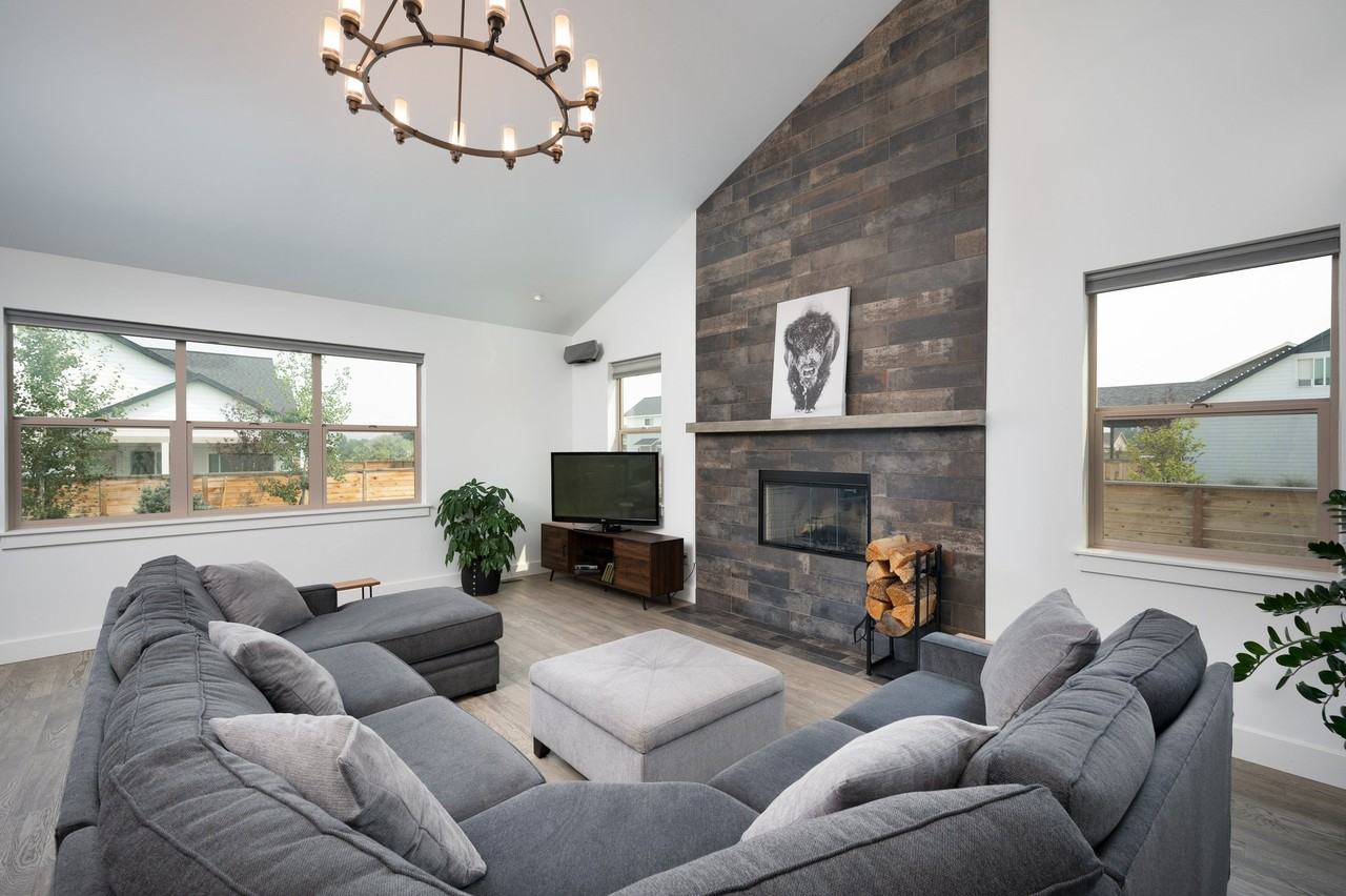 3017 Flurry Ln - Photo 6 of 28