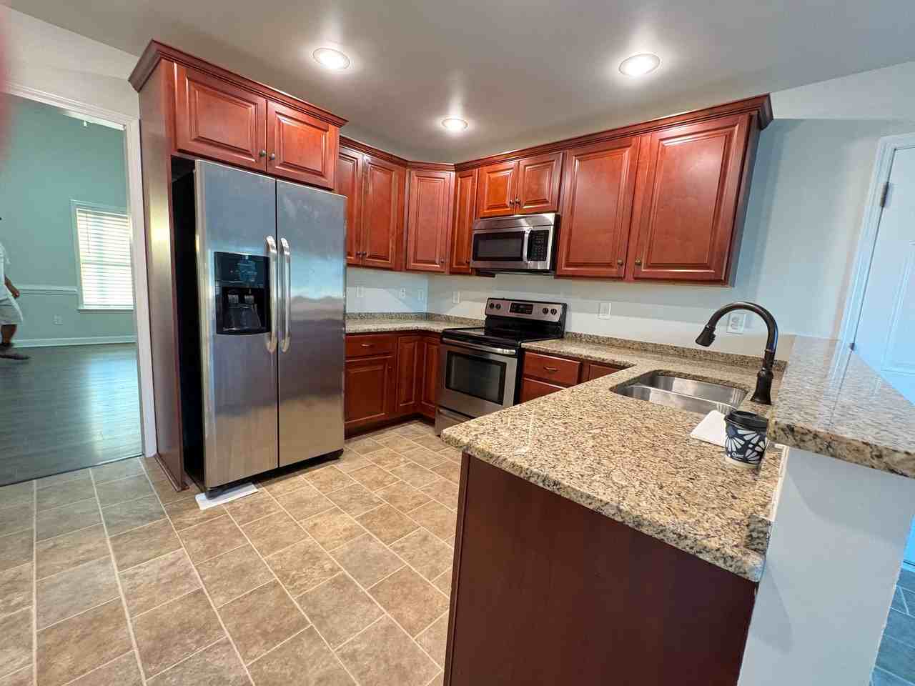 208 Settlers Pointe Dr - Photo 3 of 13