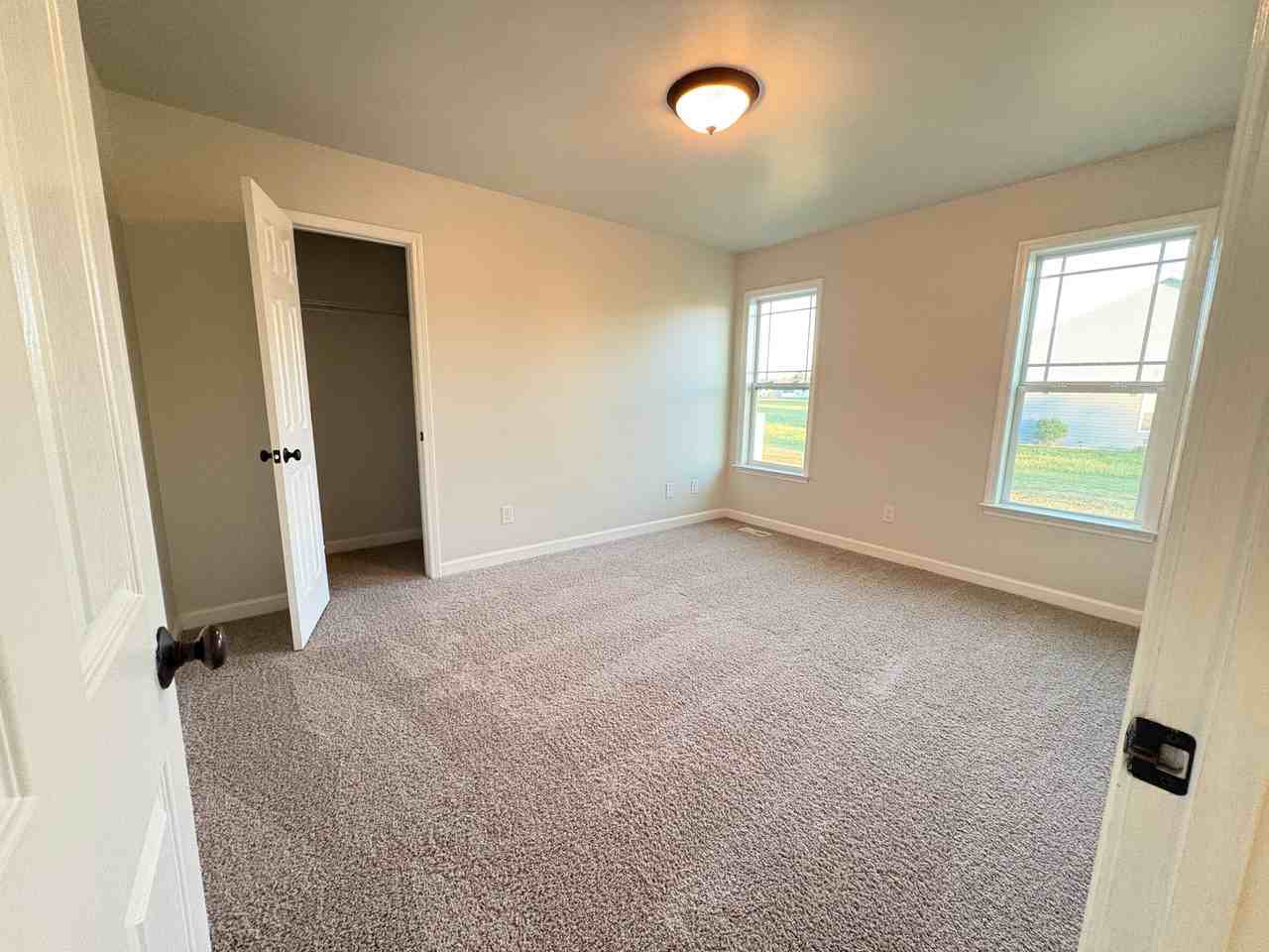 208 Settlers Pointe Dr - Photo 5 of 13