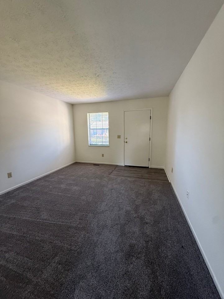 8514 Peachwood Dr - Photo 3 of 19