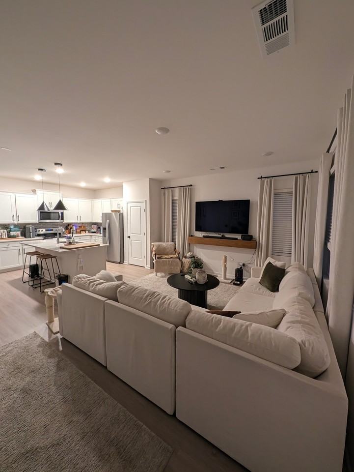 207 Oasis Dr - Photo 6 of 22