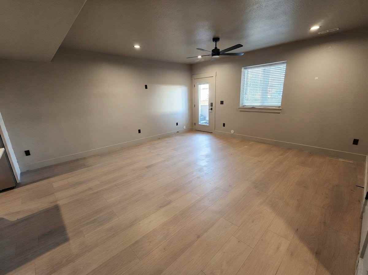 3706 Sw #9 - Photo 6 of 10