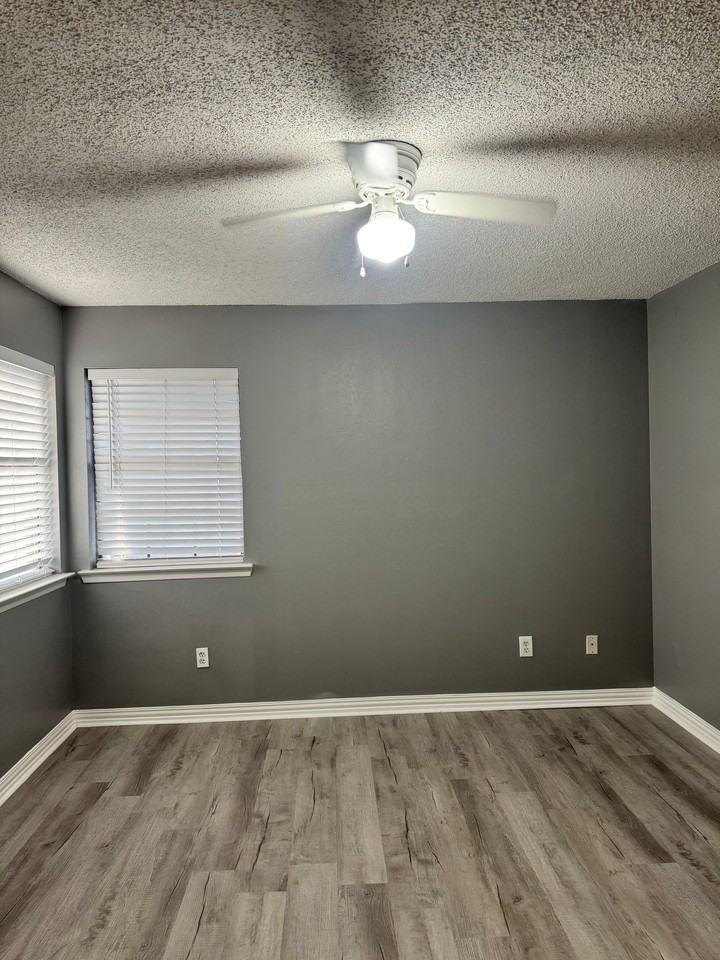 8943 Camfield Way St - Photo 3 of 16