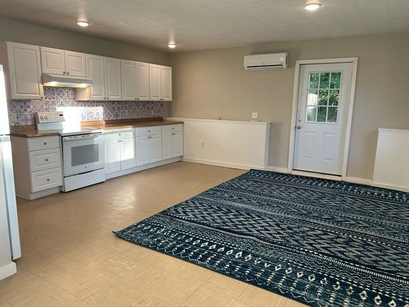 298 North Rd #2 - Photo 4 of 20