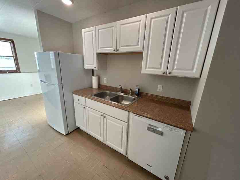 298 North Rd #2 - Photo 6 of 20