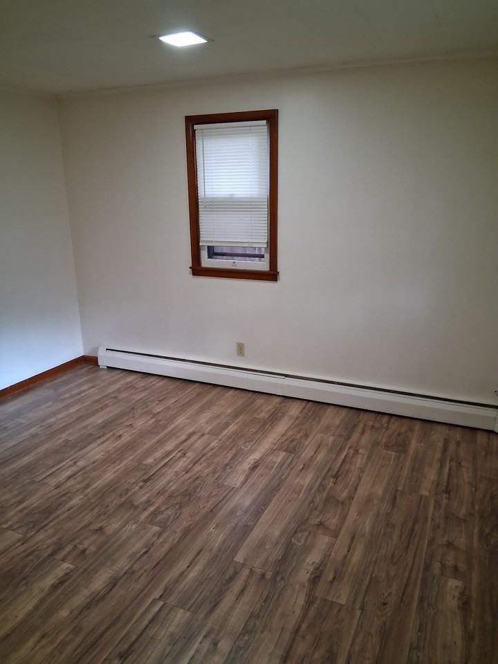 2081 Central Ave #7 - Photo 3 of 9