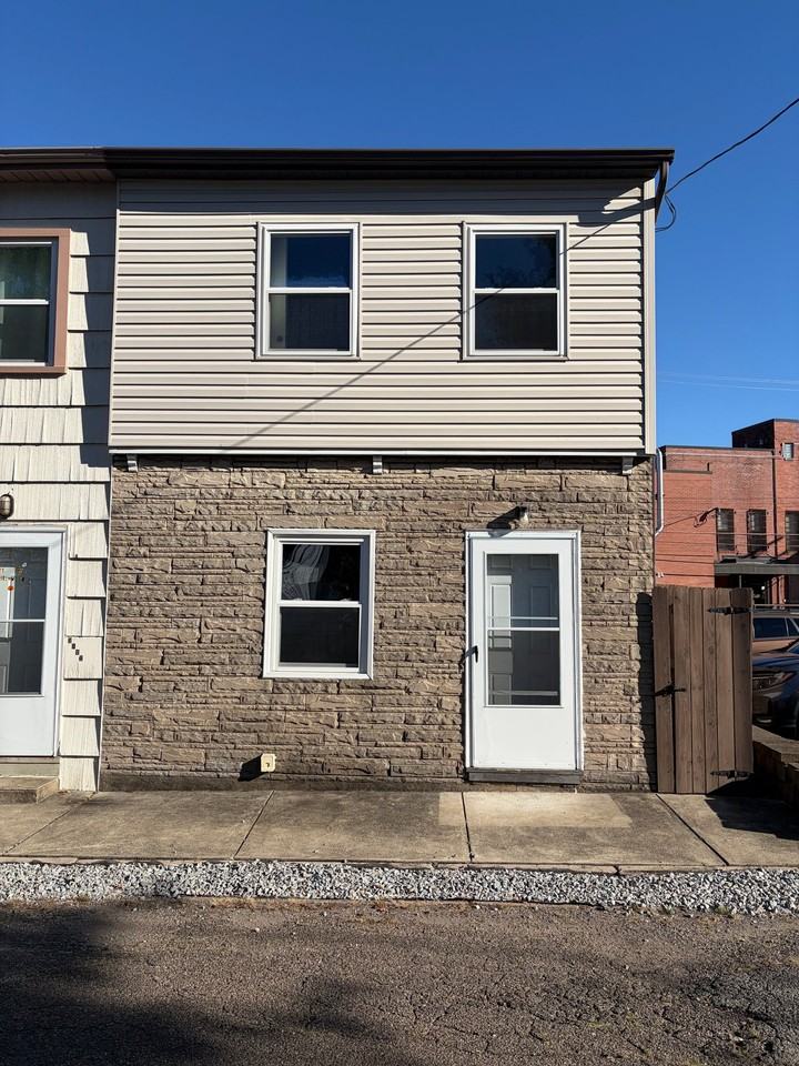 5146 Ruby St - Photo 2 of 12