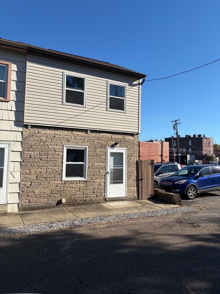 5146 Ruby St - Photo 3 of 12