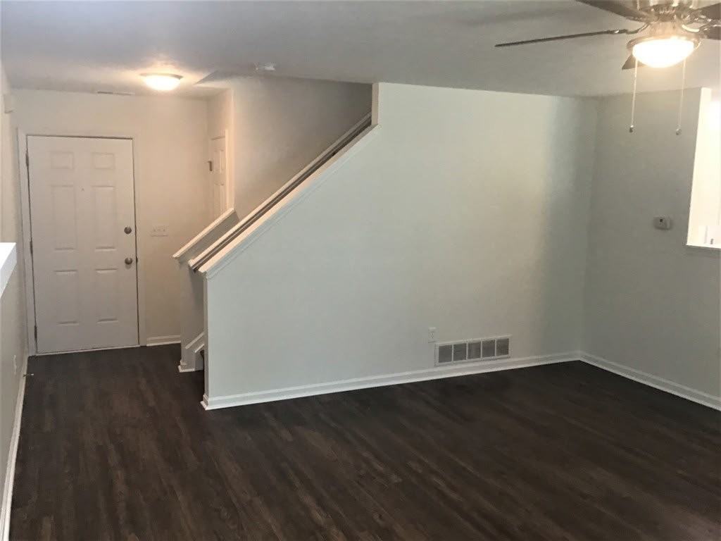 3096 Stony Hollow Ct - Photo 4 of 13