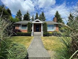 featured image of 5316 Ne 74th St