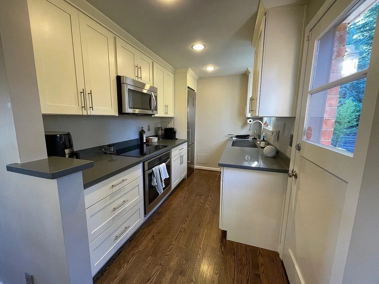 5316 Ne 74th St - Photo 7 of 26
