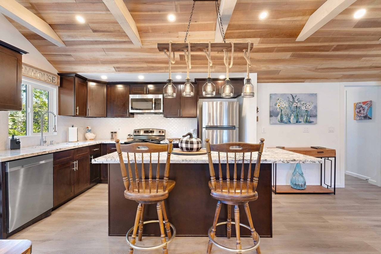 1240 Cebu Ln #B - Photo 5 of 18