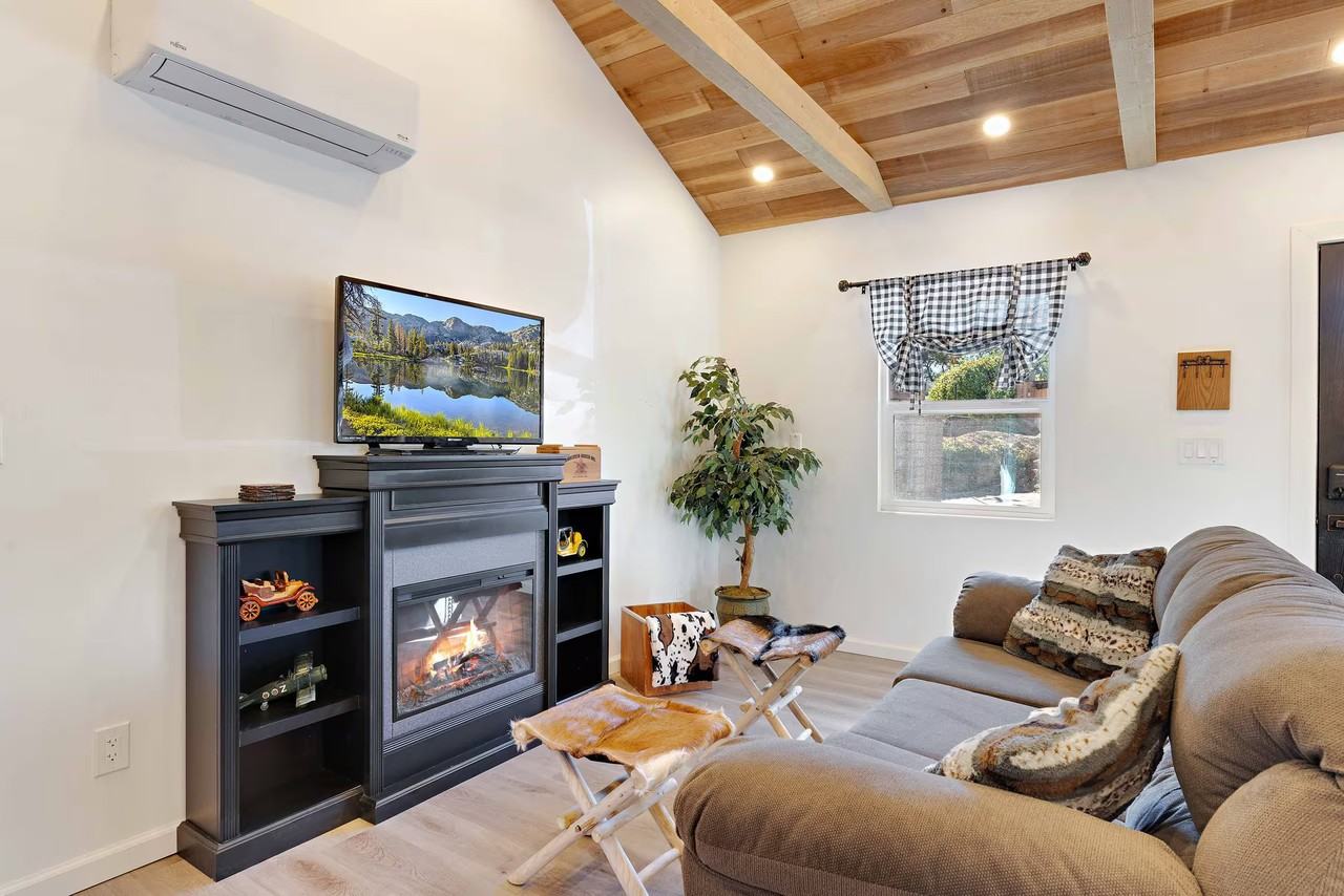1240 Cebu Ln #B - Photo 6 of 18