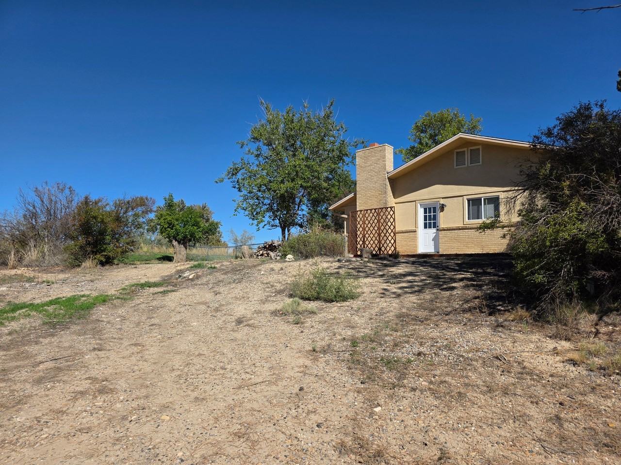 781 26 Rd - Photo 3 of 20