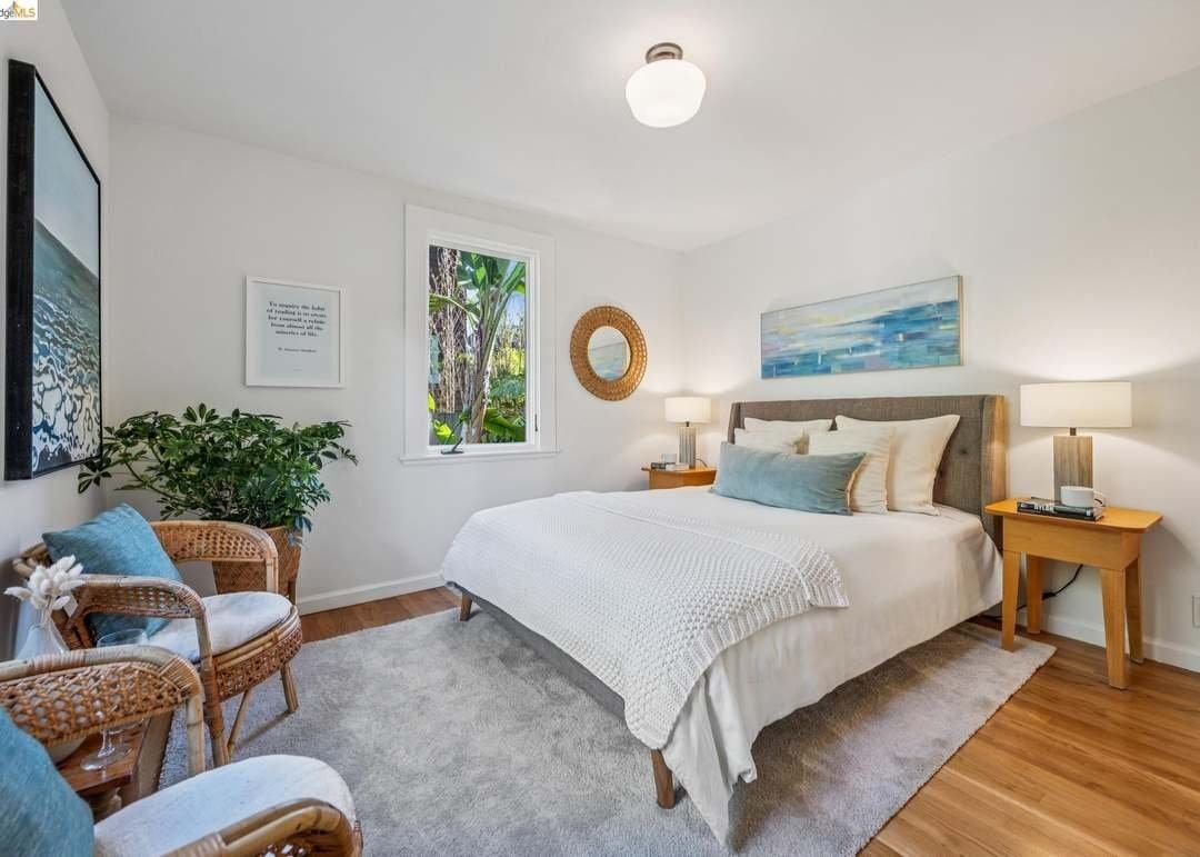 2129 Roosevelt Ave - Photo 4 of 18