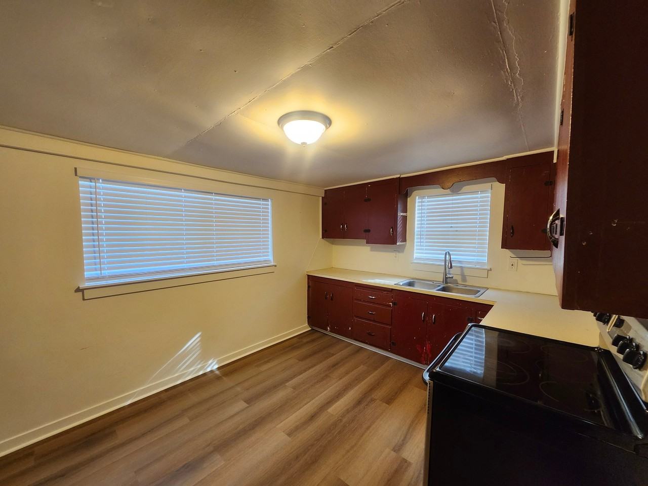 522 Sawtooth Ave - Photo 3 of 11