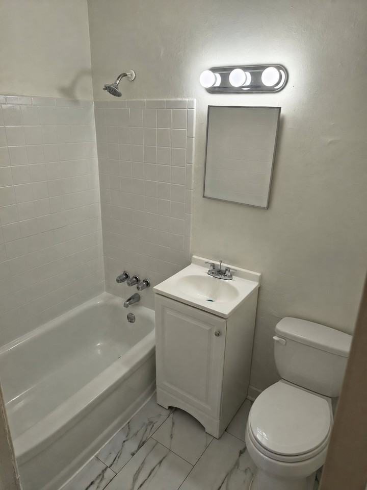 23 Simplex Ave Apt C #23C - Photo 2 of 7
