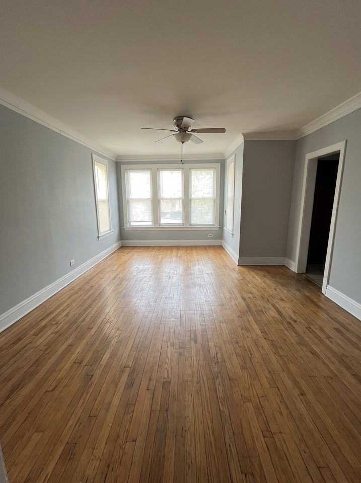 12041 S Parnell Ave - Photo 2 of 12