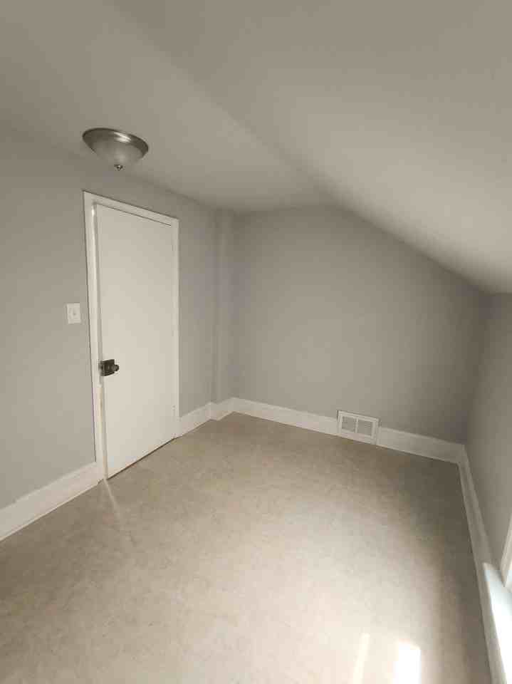 12041 S Parnell Ave - Photo 5 of 12