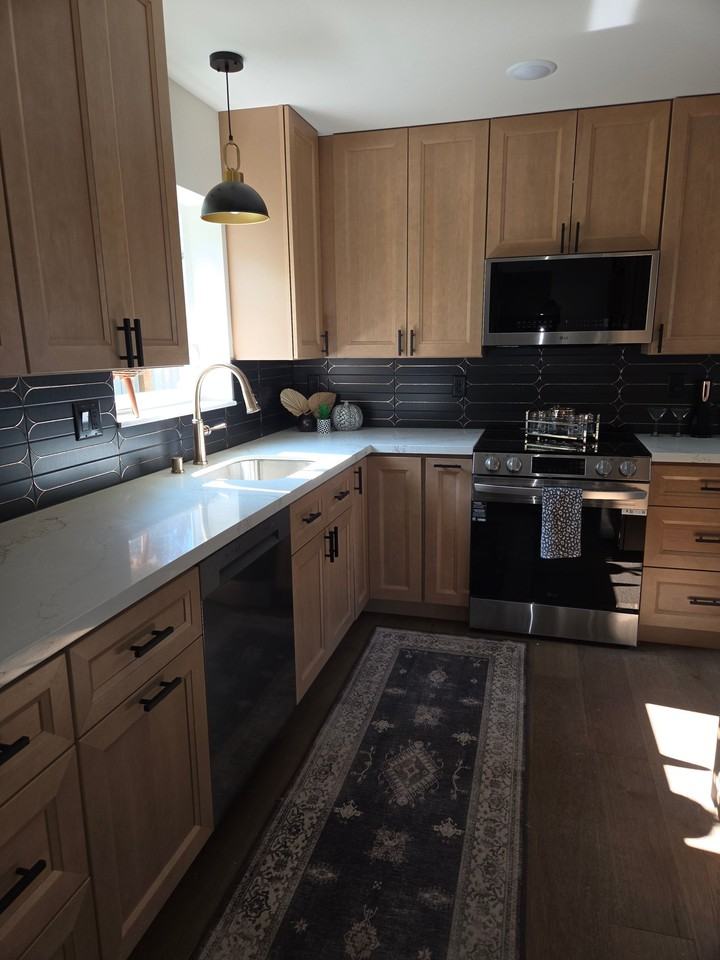 4105 39th Ave Sw - Photo 3 of 15