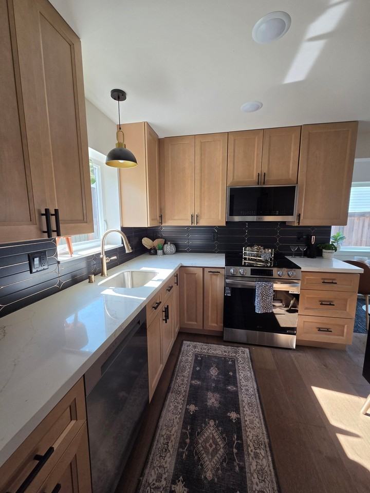 4105 39th Ave Sw - Photo 6 of 15