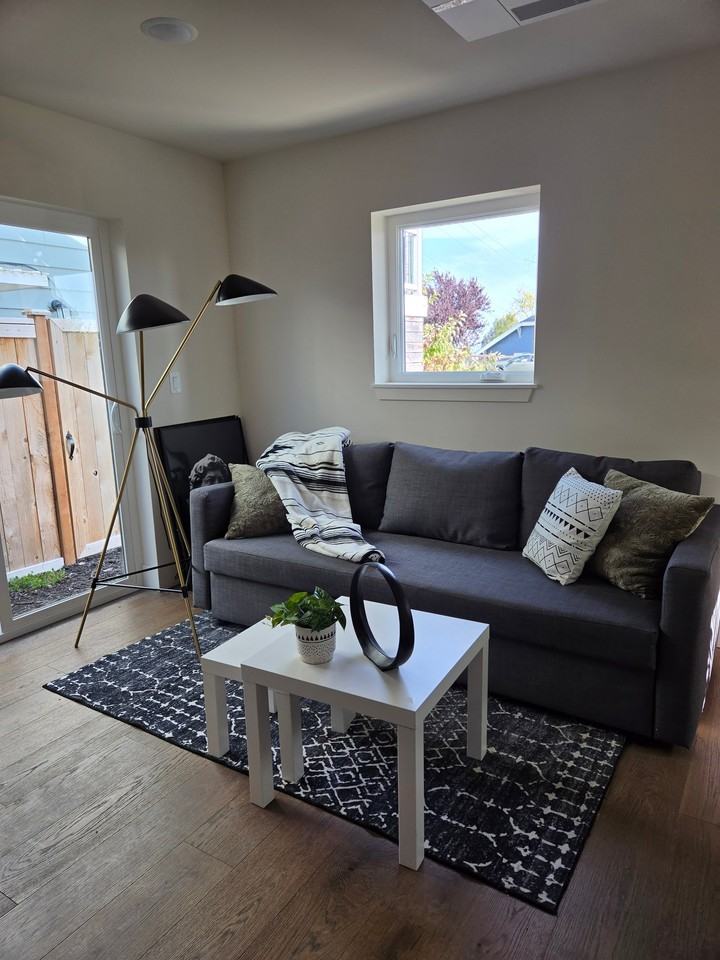 4105 39th Ave Sw - Photo 7 of 15