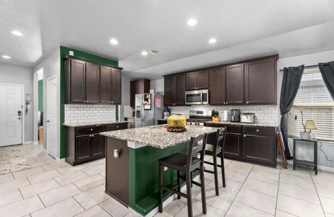 715 Harvest Bluff Dr - Photo 6 of 18