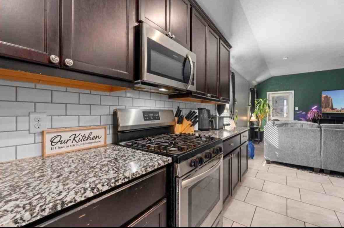 715 Harvest Bluff Dr - Photo 7 of 18