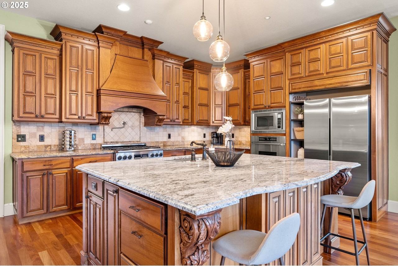 1587 Sw Walters Loop - Photo 2 of 20