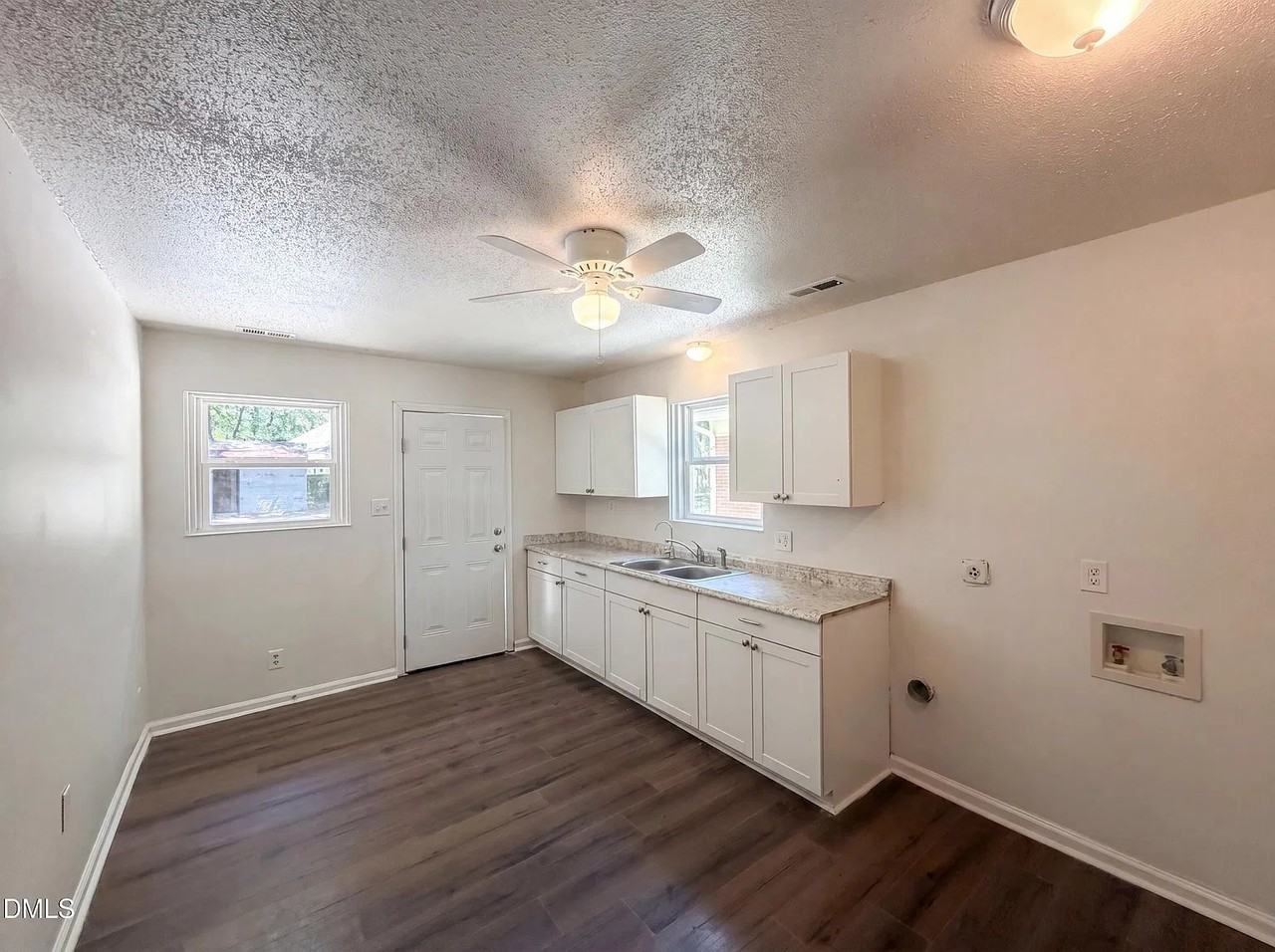 133 W Cornwallis Rd - Photo 6 of 11