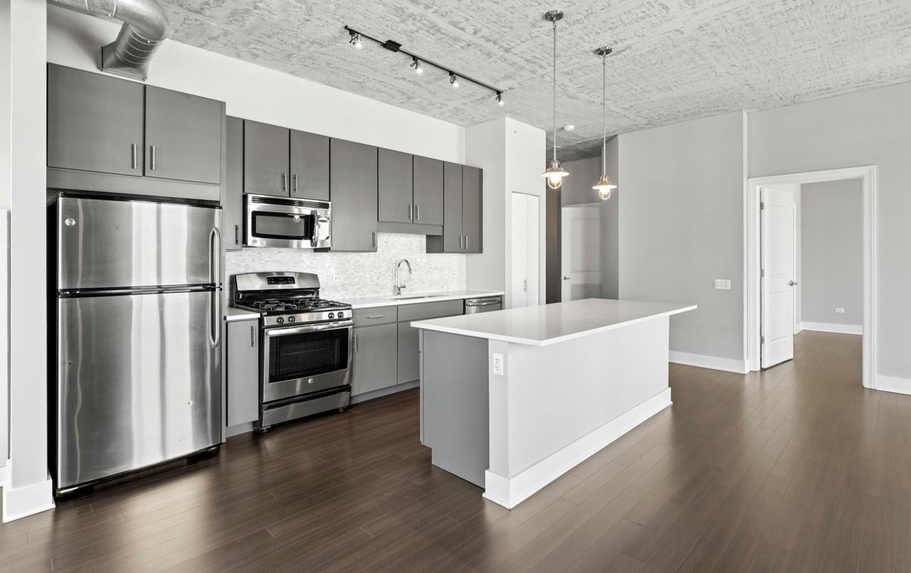 120 W Polk St - Photo 6 of 10