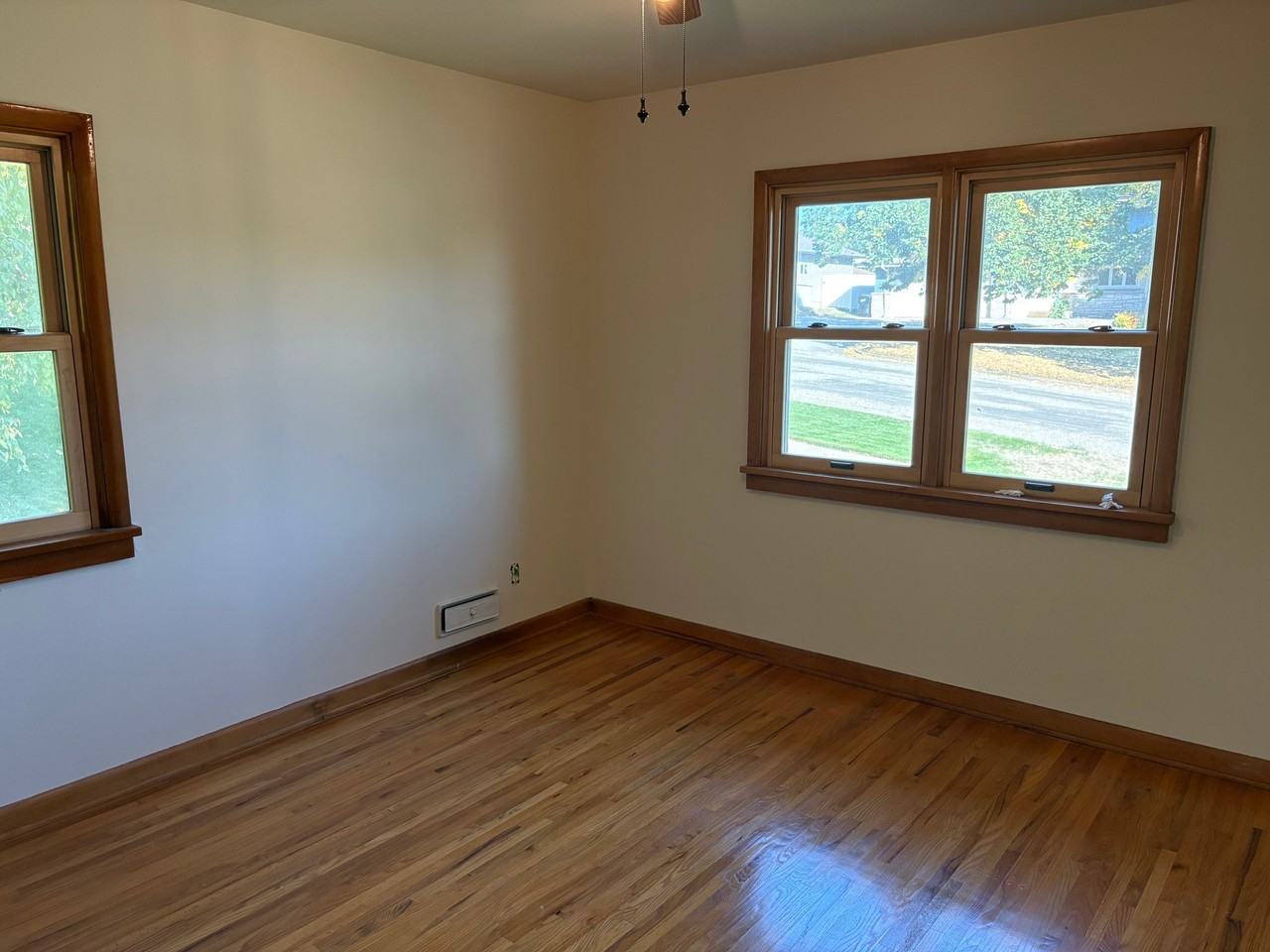 1010 N Hannifin St - Photo 4 of 4