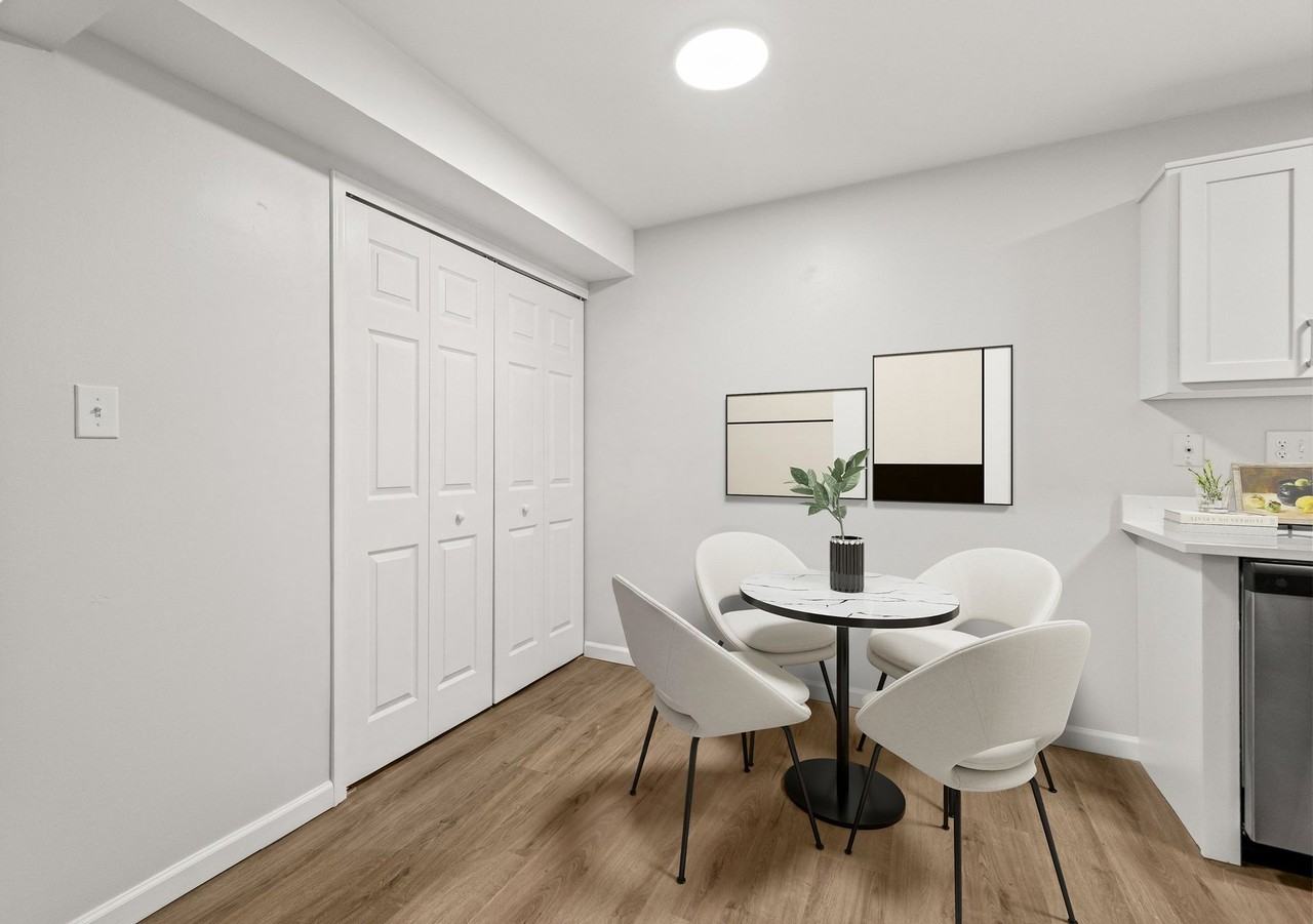Milford Collection Apartments - Photo 5 of 21