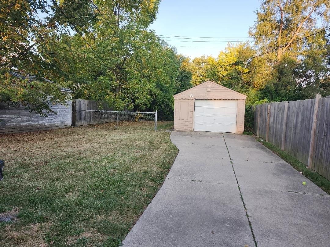 6530 Greenview Ave - Photo 2 of 2