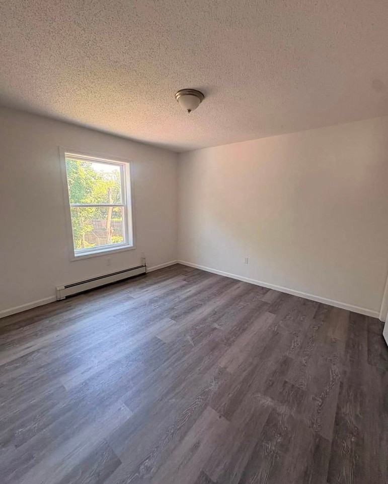 23 Dewitt St #1 - Photo 6 of 8