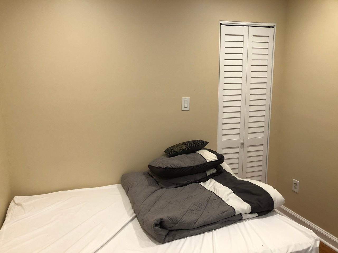 33rd Pl - Photo 6 of 15