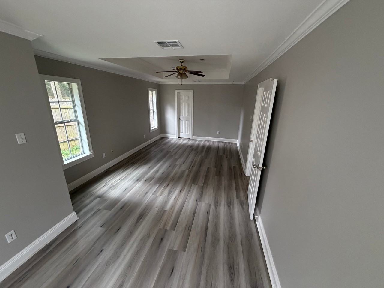 510 Winnipeg Ave - Photo 3 of 13