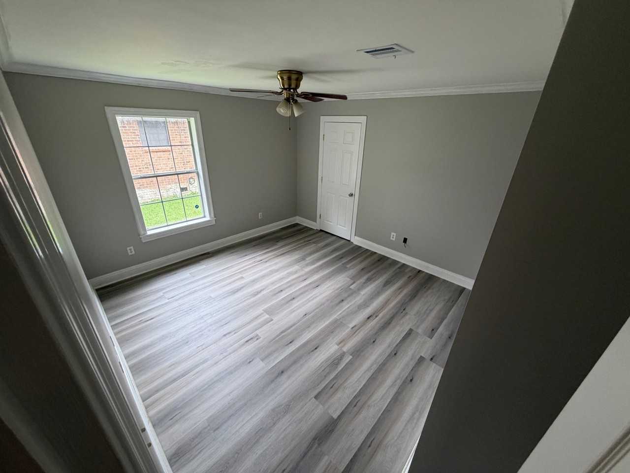 510 Winnipeg Ave - Photo 7 of 13